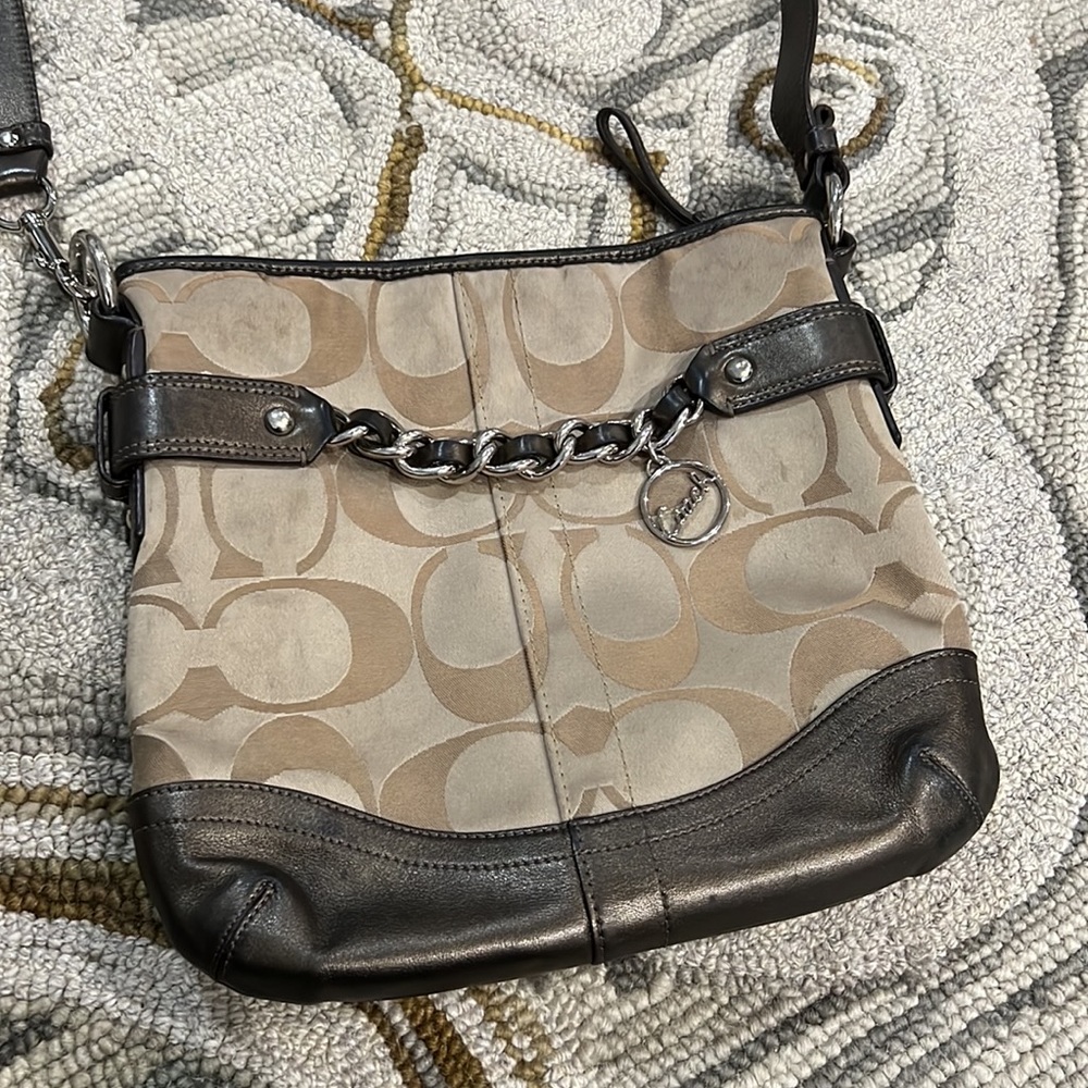 💕Coach metallic gold bronze jacquard medium crossbody bag💕 - Picture 2 of 12